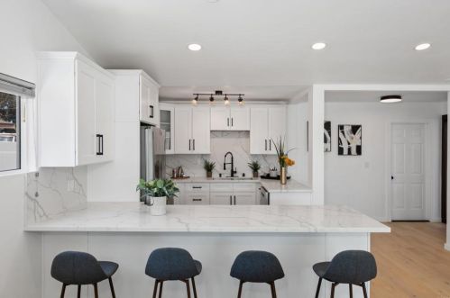 4633 Mount Armet Dr, San Diego CA  92117-4718 exterior