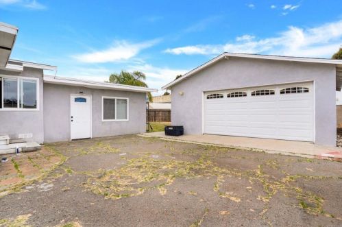 1061 18th St, San Diego CA 92154-1901 exterior