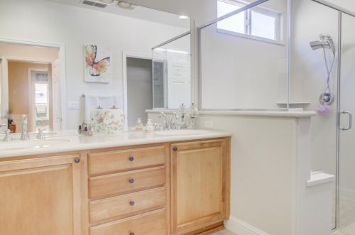 2393 Shadow Berry Dr, Manteca CA  95336-5131 exterior