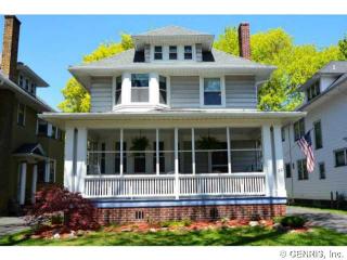 32 Laurelton Rd, Rochester, NY 14609-4220
