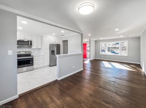 75 Elba Ave, Hopatcong NJ  07843-1848 exterior