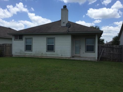 11604 Lapoynor St, Webberville TX  78653-4999 exterior