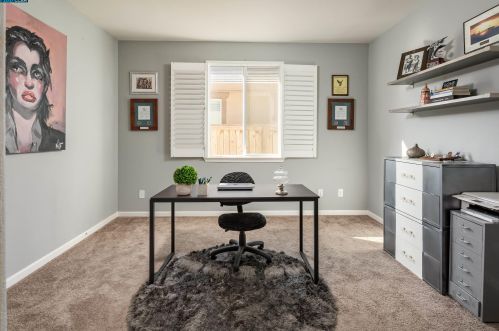 16785 Ore Claim Trl, Lathrop CA  95330-8842 exterior
