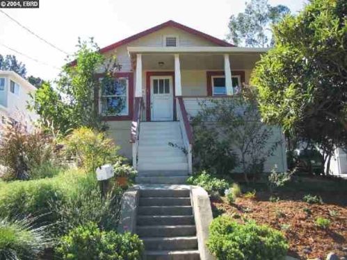 7569 Greenly Dr, Oakland, CA 94605-3010