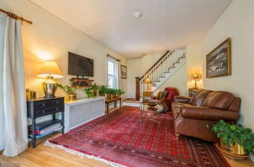 23 Woodland Rd, Bernardsville, NJ 07924-2245