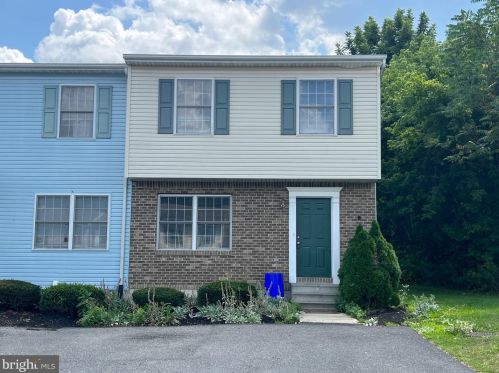 42 Queen Ave, West Enola PA  17025-2335 exterior