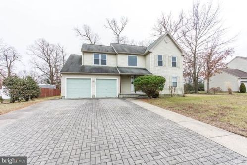 303 Johnny Boy Ln, Berlin Boro, NJ 08009-2706