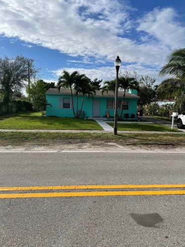 824 Cherry Rd, West Palm Beach, FL 33409-6171