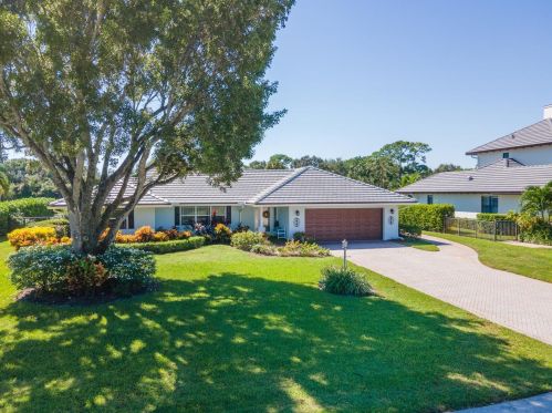 4770 Lake Dr, Boynton Beach, FL 33436-5914