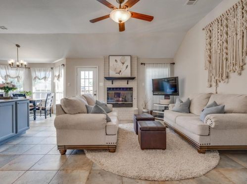 1100 Prospect Dr, Lewisville TX  75028-2548 exterior