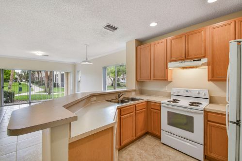 4878 Palmbrooke Cir, West Palm Beach, FL 33417-7539