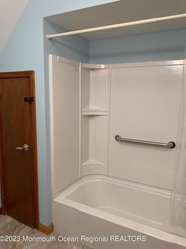 31 Miller Rd, Lakewood NJ  08701-2919 exterior