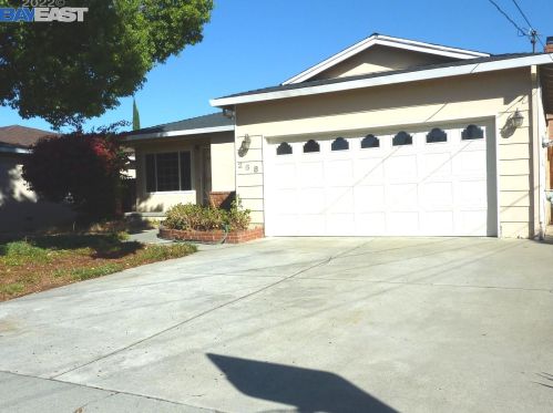268 Royce Way, West Pittsburg, CA 94565-4700