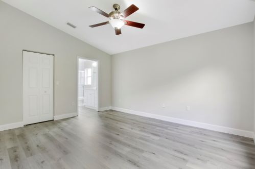 453 Talquin Ln, Fort Pierce, FL 34986-2063
