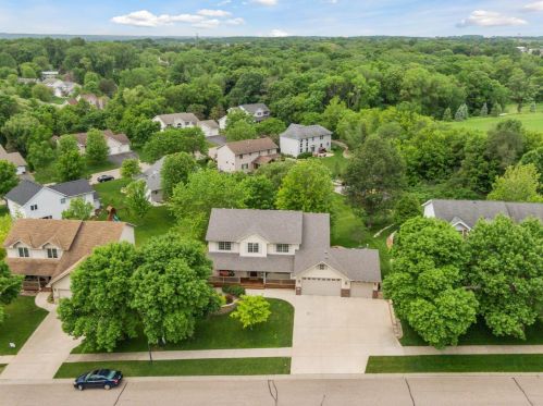 1888 White Oak Dr, Chaska MN  55318-2878 exterior