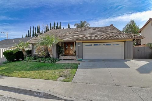 1006 Amber Dr, Santa Paula, CA 93060-1102