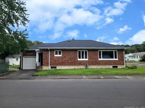 72 Dalton Ave, Waterbury, CT 06705-1219