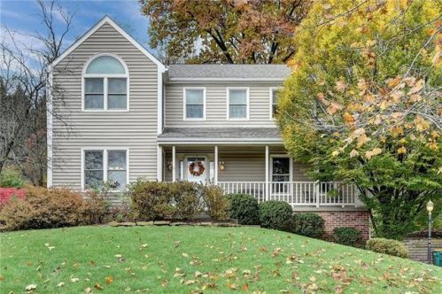 5117 Bronwyn Ct, Gibsonia, PA 15044-8478