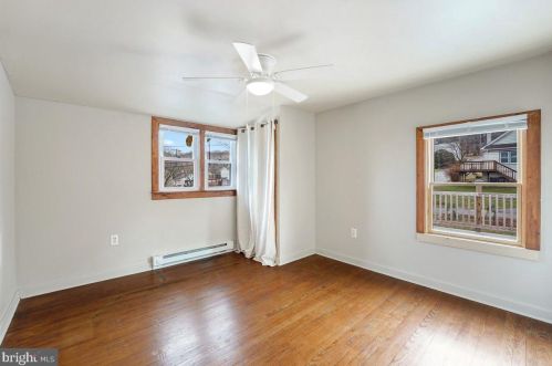 3728 Norwood Ave, Downingtown PA  19335-2048 exterior