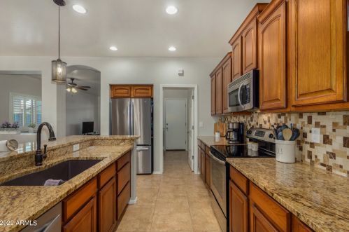 776 Trellis Rd, San Tan Valley AZ  85140-6611 exterior