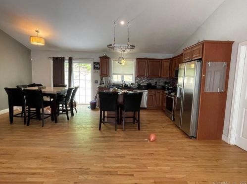 472 Waterville St, Waterbury CT  06710-1324 exterior