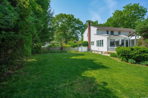149 Cedrus Ave, Elwood NY  11731-4409 exterior