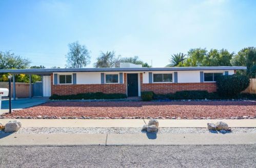 8524 Eli St, Tucson, AZ 85710-5949