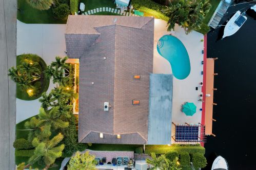 915 Dogwood Dr, Delray Beach, FL 33483-4903