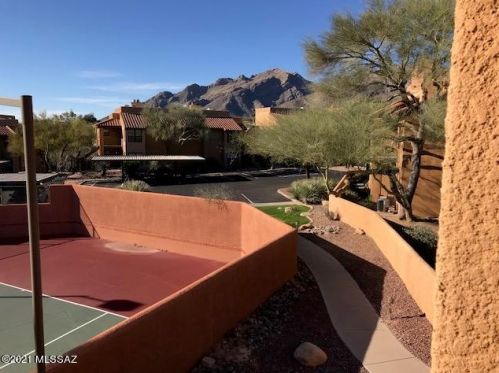 6651 Campbell Ave, Tucson AZ  85718-1347 exterior