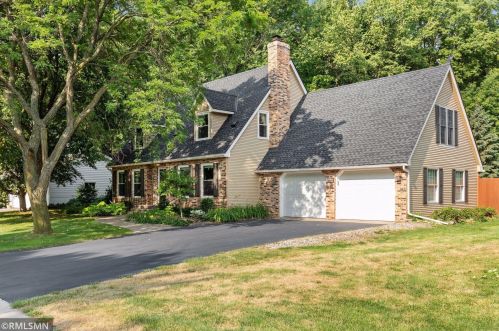 10200 Scarborough Rd, Minneapolis, MN 55437-2517