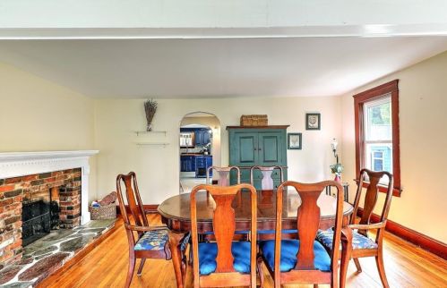 1990 New London Tpke, Coventry RI  02816-4404 exterior
