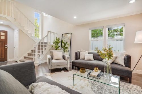 16979 Roberts Rd, Los Gatos, CA 95032-4554