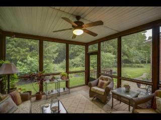 115 Ten Oaks Dr, Hendersonville, TN 37075-4066