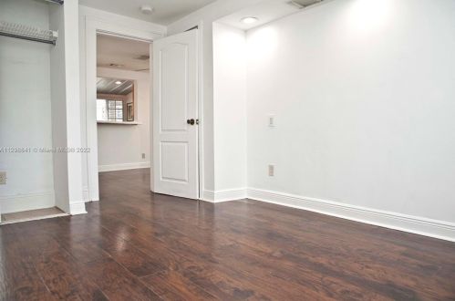 219 17 Ave, Hollywood FL 33020-2844 exterior