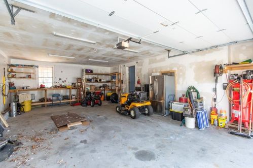 33 Hopkins Ave, Providence RI 02919-1505 exterior