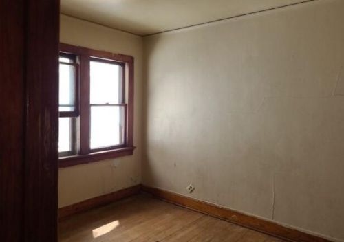 3009 21st St, Milwaukee, WI 53206-1634