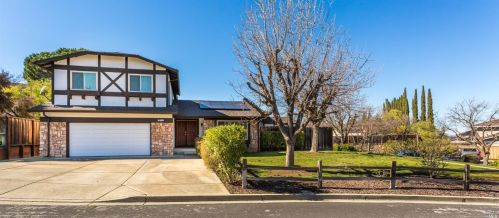 4400 Sunlight Ct, Concord, CA 94518-1925