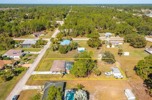 518 Michael Ave, Lehigh Acres FL  33972-2309 exterior