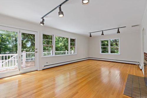 68 Frame Rd, Briarcliff NY  10510-2608 exterior