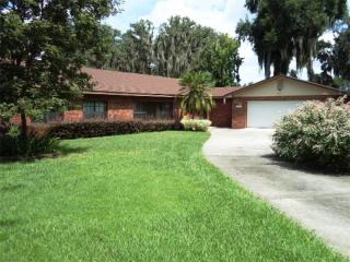810 Arietta Dr, Auburndale, FL 33823-9332