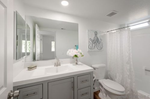 2385 Montcliff Rd, San Diego CA 92139-3915 exterior