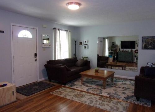 620 Riverbirch Rd, Washington Ch OH  43160-1281 exterior