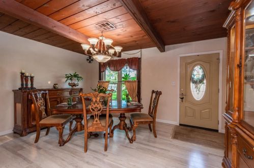 616 Q St, Rio Linda CA  95673-1427 exterior