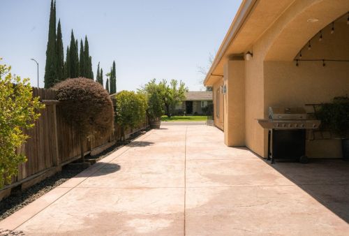 3607 Reich Ln, Riverbank, CA 95367-2941