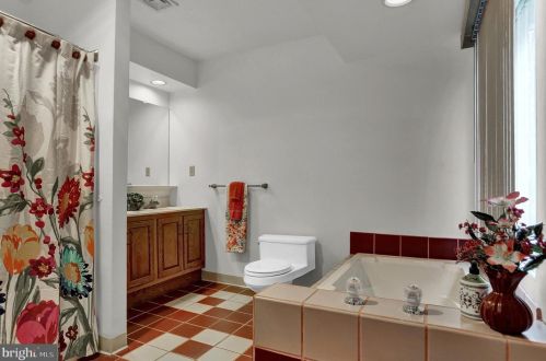 63 Willow Mill Park Rd, Navy Sup Dpt PA  17050-1757 exterior