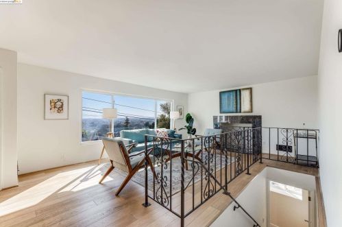 8410 Aster Ave, Oakland CA  94605-4104 exterior