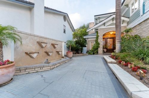 3845 Mandeville Pl, Orange, CA 92867-2180