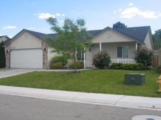 3317 Oxbow Dr, Nampa ID  83686-4939 exterior