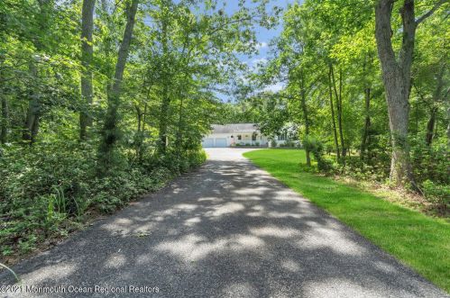 105 Willow Dr, Jackson Twp, NJ 08527-3845