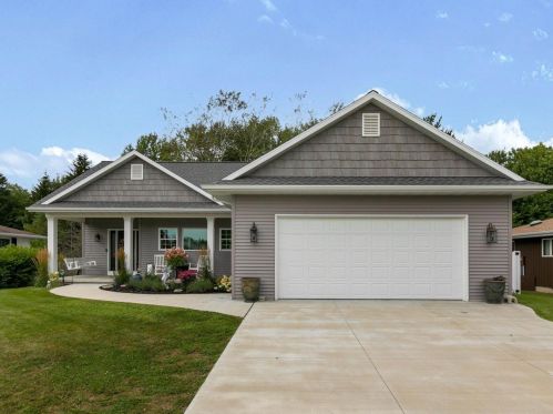 3910 Martin Ln, Two Rivers, WI 54241-1325